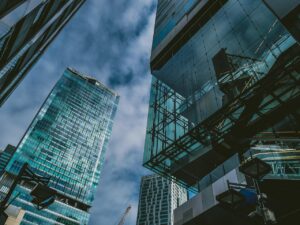 東京のバーチャルオフィスでの郵便転送料金はどのくらい？